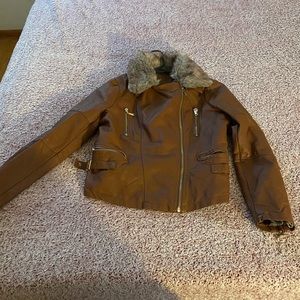 Cute cropped faux leather coat with faux fur trim